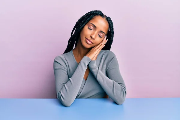 Beautiful Hispanic Woman Wearing Casual Clothes Sitting Table Sleeping Tired — Stock Photo, Image