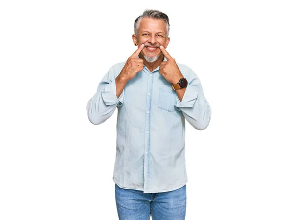 Μεσήλικας Γκριζομάλλης Άντρας Που Φοράει Καθημερινά Ρούχα Χαμογελώντας Ανοιχτό Στόμα — Φωτογραφία Αρχείου