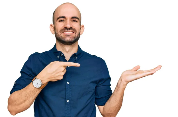 Young Hispanic Man Wearing Casual Clothes Amazed Smiling Camera While — Stock Photo, Image