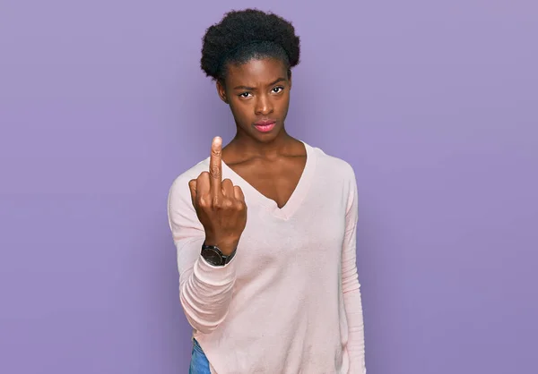 Young African American Girl Wearing Casual Clothes Showing Middle Finger — Fotografia de Stock