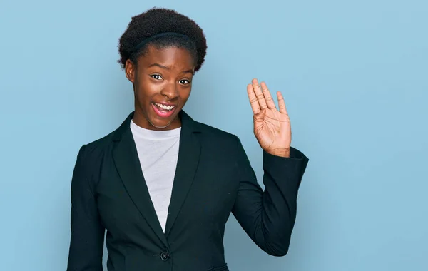 Jovem Menina Afro Americana Vestindo Roupas Negócios Renunciando Dizendo Olá — Fotografia de Stock