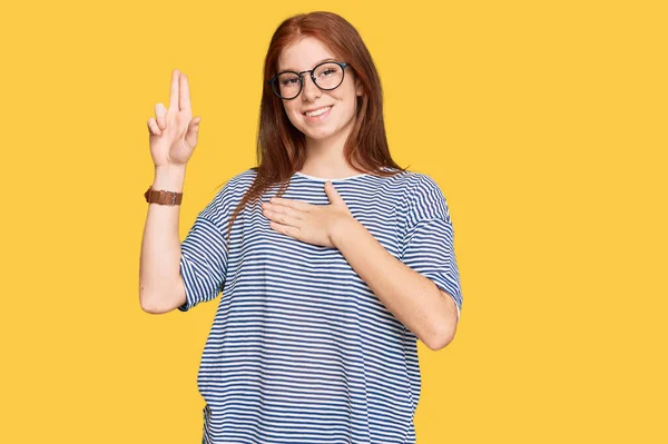 Young Read Head Woman Wearing Casual Clothes Glasses Smiling Swearing — Stock Photo, Image