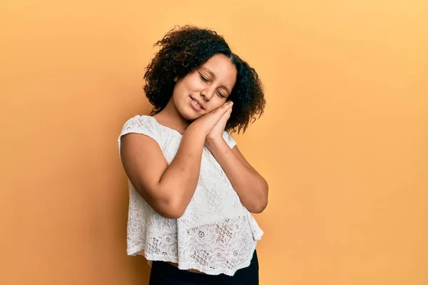 Young Little Girl Afro Hair Wearing Casual Clothes Sleeping Tired — Stock Photo, Image