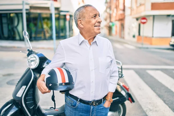 Senior Motorcyclist Man Smiling Happy Holding Moto Helmet City — Stock Photo, Image