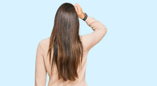 Young Brunette Woman Wearing Casual Winter Sweater Backwards Thinking Doubt — Stock Photo, Image