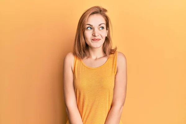 Young Caucasian Woman Wearing Casual Style Sleeveless Shirt Smiling Looking — Stock Photo, Image