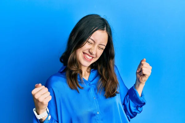 Young Brunette Woman Wearing Casual Blue Shirt Excited Success Arms — 스톡 사진