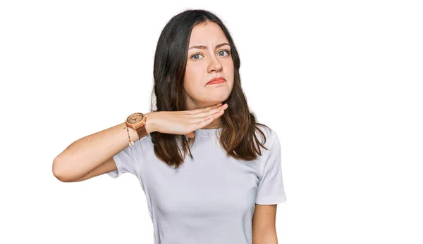 Jeune Belle Femme Portant Shirt Blanc Décontracté Tranchant Gorge Avec — Photo