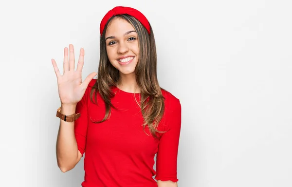 Genç Esmer Kadın Gündelik Giysiler Giyip Beş Numarayı Gösterip Işaret — Stok fotoğraf