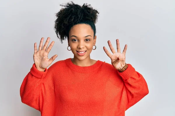 Young African American Girl Wearing Casual Clothes Showing Pointing Fingers — Stock Photo, Image