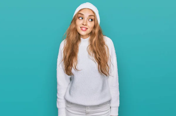 Young Caucasian Girl Wearing Wool Sweater Winter Cap Smiling Looking — Stock Photo, Image