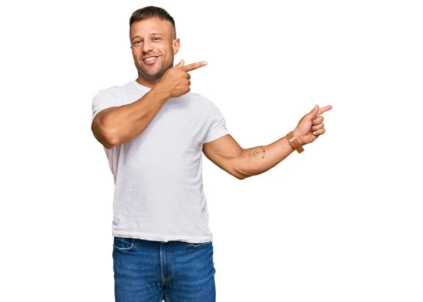 Handsome Muscle Man Wearing Casual White Tshirt Smiling Looking Camera — Stock Photo, Image