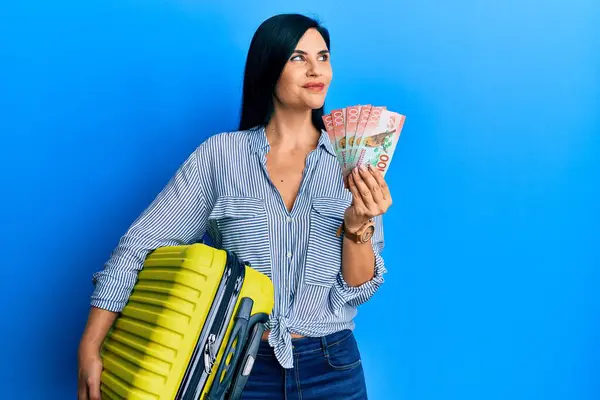 Junge Kaukasische Frau Mit Handtasche Und Neuseeländischen Dollarnoten Lächelnd Zur — Stockfoto