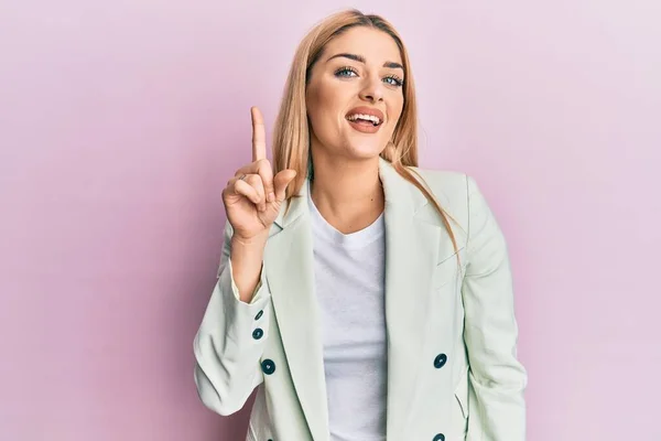 Young Caucasian Woman Wearing Business Clothes Smiling Idea Question Pointing — Stock Photo, Image