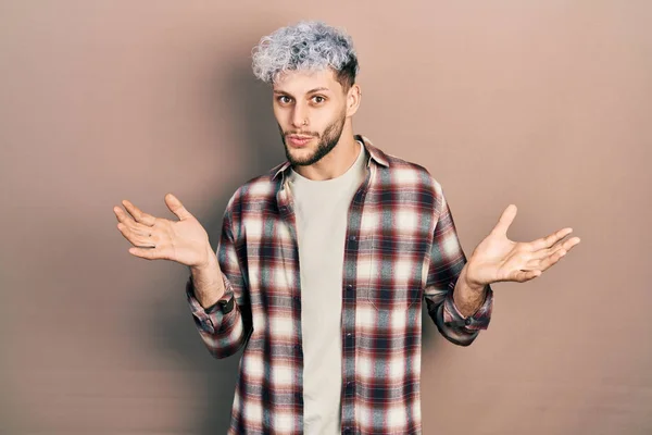 Young Hispanic Man Modern Dyed Hair Wearing Casual Shirt Clueless — Stock Photo, Image