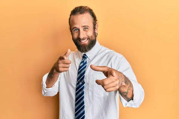Handsome Man Beard Long Hair Wearing Business Clothes Pointing Fingers — Stock Photo, Image