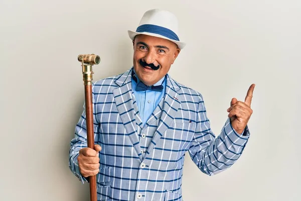 Mature Middle East Man Mustache Wearing Vintage Elegant Fashion Style — Stock Photo, Image