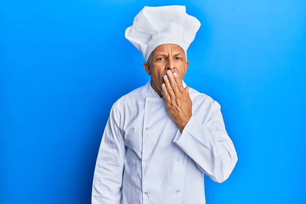 Hombre Pelo Gris Mediana Edad Con Uniforme Cocinero Profesional Sombrero — Foto de Stock