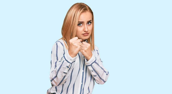 Beautiful Caucasian Woman Wearing Casual Clothes Ready Fight Fist Defense — Stock Photo, Image