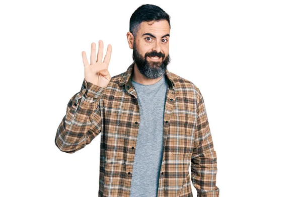 Hispánec Vousy Sobě Ležérní Košile Ukazuje Ukazuje Prsty Číslo Čtyři — Stock fotografie
