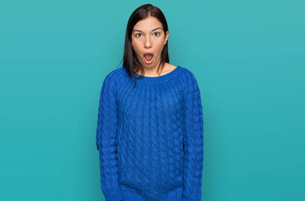 Young Hispanic Woman Wearing Casual Clothes Afraid Shocked Surprise Amazed — Stock Photo, Image