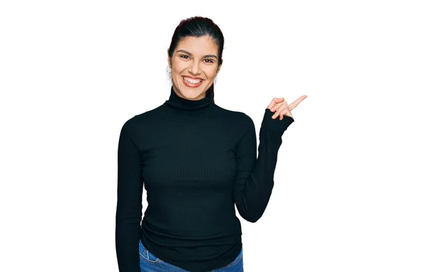 Young Hispanic Woman Wearing Casual Clothes Big Smile Face Pointing — Stock Photo, Image