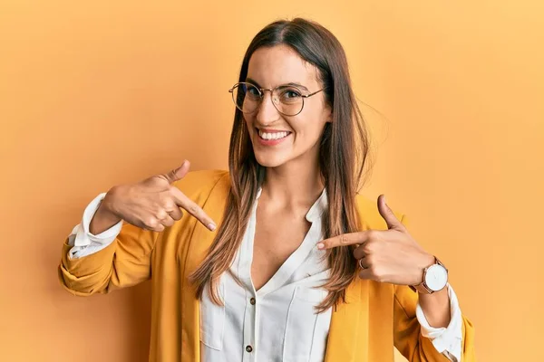 Young Beautiful Woman Wearing Business Style Glasses Looking Confident Smile — Stock Photo, Image