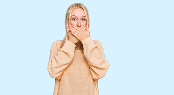 Young Blonde Girl Wearing Casual Clothes Shocked Covering Mouth Hands — Stock Photo, Image