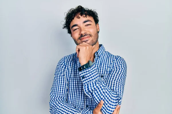 Young Hispanic Man Wearing Casual Clothes Looking Confident Camera Smile — Stock Photo, Image