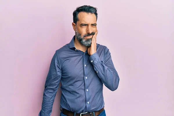 Homme Âge Moyen Avec Barbe Cheveux Gris Portant Des Vêtements — Photo