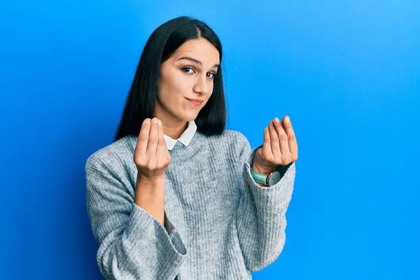 Junge Hispanische Frau Lässiger Kleidung Macht Geld Geste Mit Den — Stockfoto