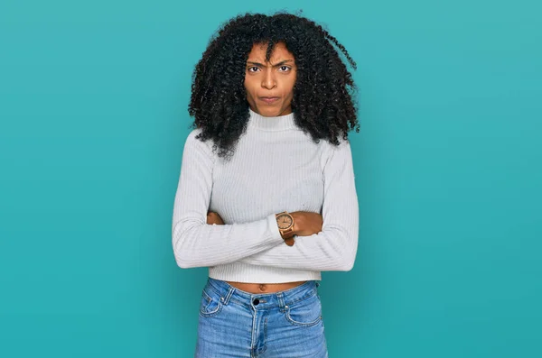 Chica Afroamericana Joven Con Ropa Casual Escéptica Nerviosa Desaprobando Expresión —  Fotos de Stock