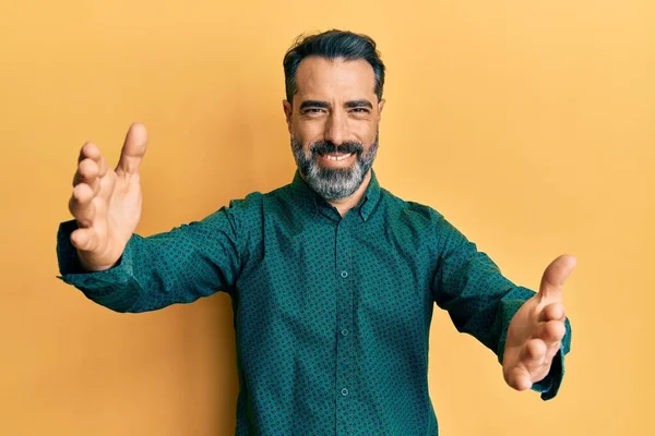 Homme Âge Moyen Avec Barbe Cheveux Gris Portant Des Vêtements — Photo