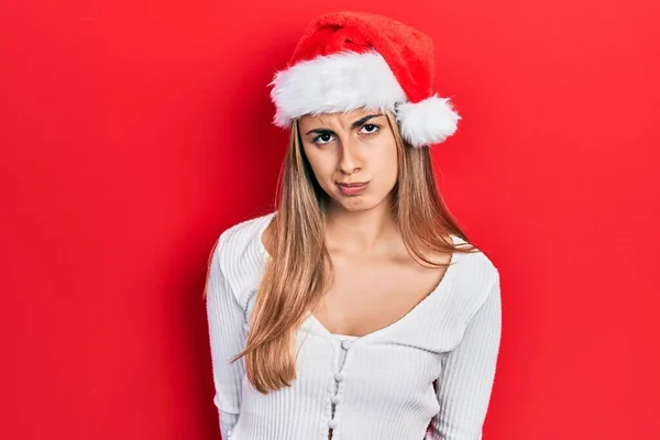 Güzel Spanyol Kadın Noel Şapkası Takıyor Şüpheci Gergin Sorun Yüzünden — Stok fotoğraf