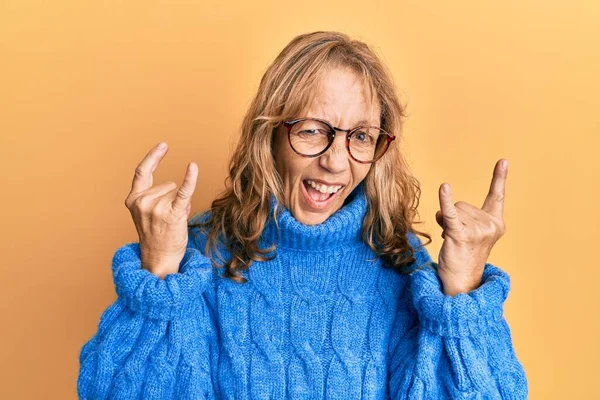 Middle Age Blonde Woman Wearing Glasses Casual Winter Sweater Shouting — Stock Photo, Image