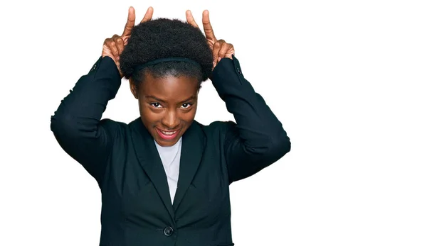 Jovem Afro Americana Vestindo Roupas Negócios Posando Engraçado Louco Com — Fotografia de Stock