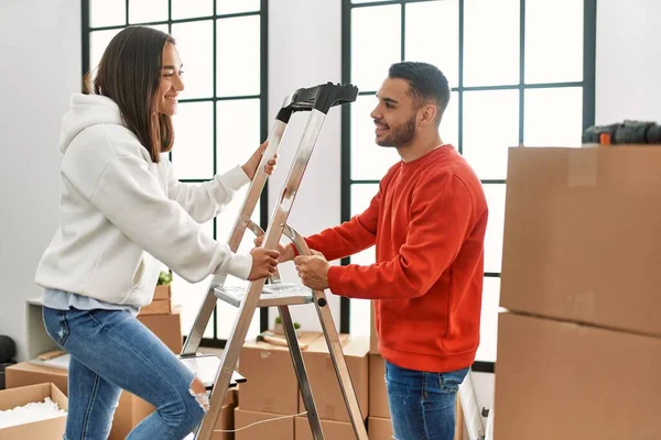 Young Latin Woman Going Ladder New Home — Stock Photo, Image