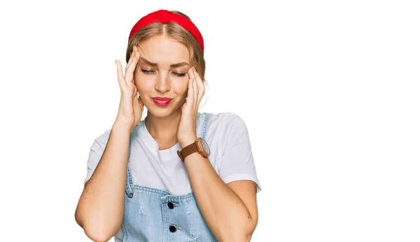 Young Caucasian Girl Wearing Casual Clothes Hand Head Headache Because — Stock Photo, Image