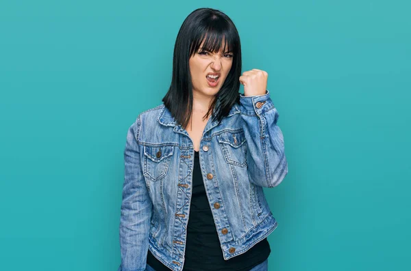 Young Hispanic Woman Wearing Casual Clothes Angry Mad Raising Fist — Stock Photo, Image