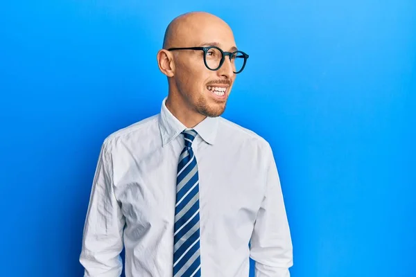 Homme Chauve Avec Barbe Portant Des Vêtements Travail Des Lunettes — Photo