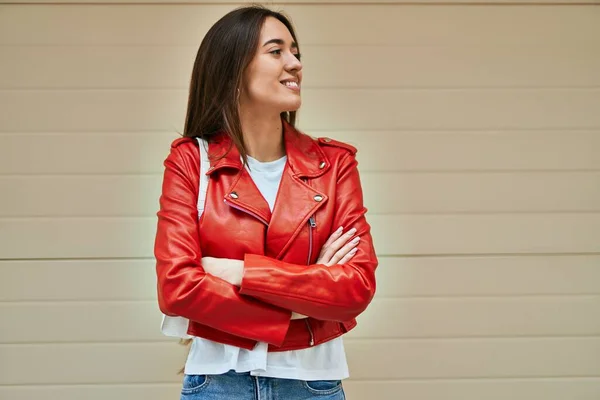Young Hispanic Woman Smiling Happy Arms Crossed City — Stock Photo, Image