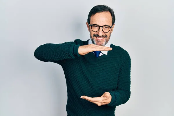 Middle Age Hispanic Man Wearing Casual Clothes Glasses Gesturing Hands — Stock Photo, Image