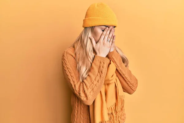 Young Caucasian Woman Wearing Wool Winter Sweater Cap Sad Expression — Stock Photo, Image