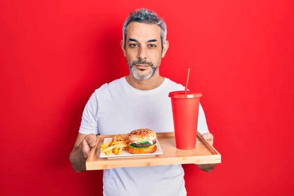 Bel Homme Âge Moyen Aux Cheveux Gris Qui Mange Délicieux — Photo