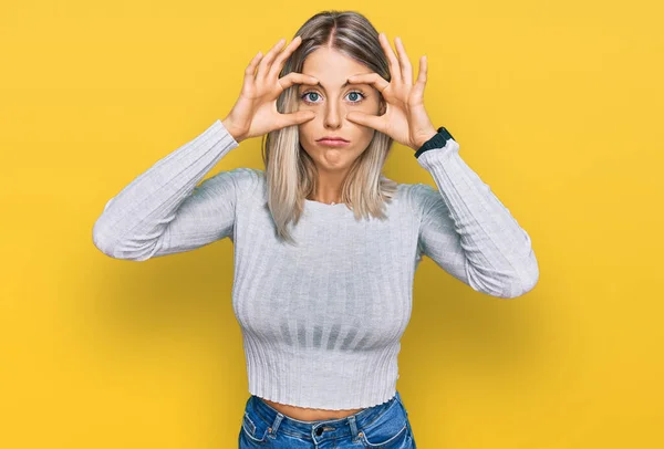Beautiful Blonde Woman Wearing Casual Clothes Trying Open Eyes Fingers — Stock Photo, Image