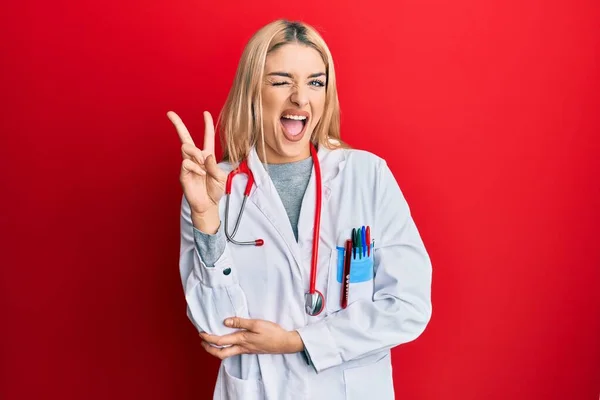 Young Caucasian Woman Wearing Doctor Uniform Stethoscope Smiling Happy Face — Stock Photo, Image