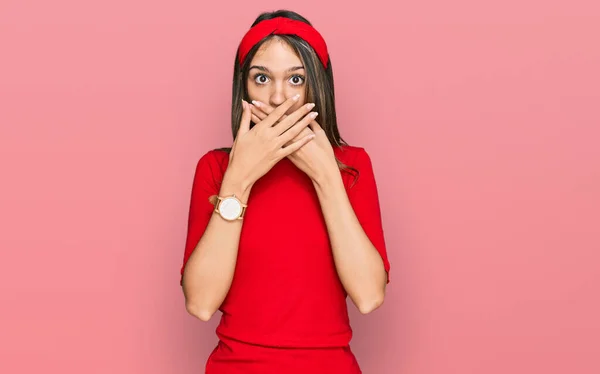 Young Brunette Woman Wearing Casual Clothes Shocked Covering Mouth Hands — Stock Photo, Image