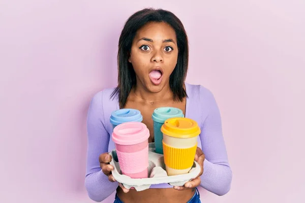Young African American Girl Holding Tray Take Away Coffee Afraid — Stock Photo, Image