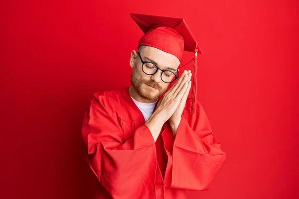 Young Redhead Man Wearing Red Graduation Cap Ceremony Robe Sleeping — Stock Photo, Image