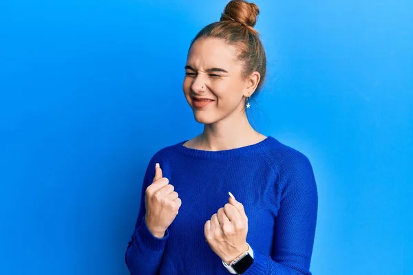 Young Blonde Woman Wearing Casual Clothes Celebrating Surprised Amazed Success — Stock Photo, Image